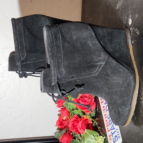 TILA MARCH PARIS Size 39 Black Suede Wedge Heel - Picture 5 of 12